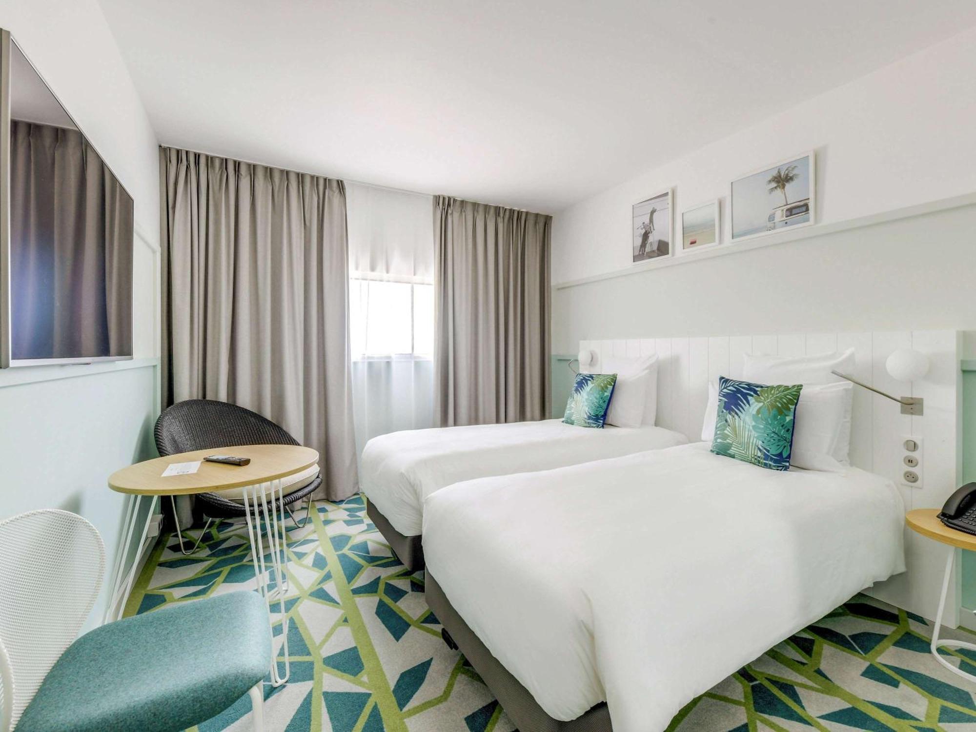 Mercure Paris Orly Airport Exterior photo